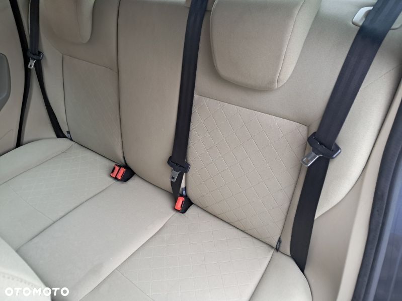 Ford Fiesta 1.25 Ghia - 12