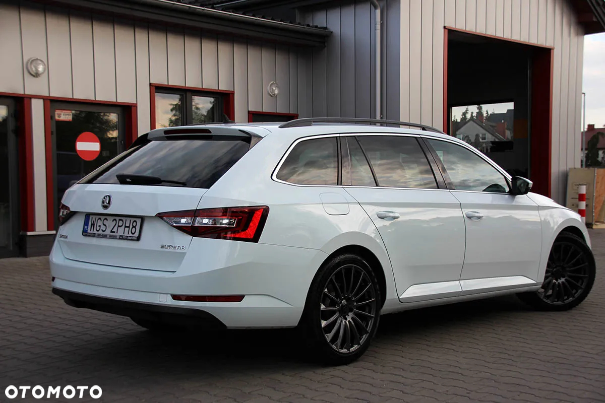 Skoda Superb Combi 2.0 TDI Style - 15