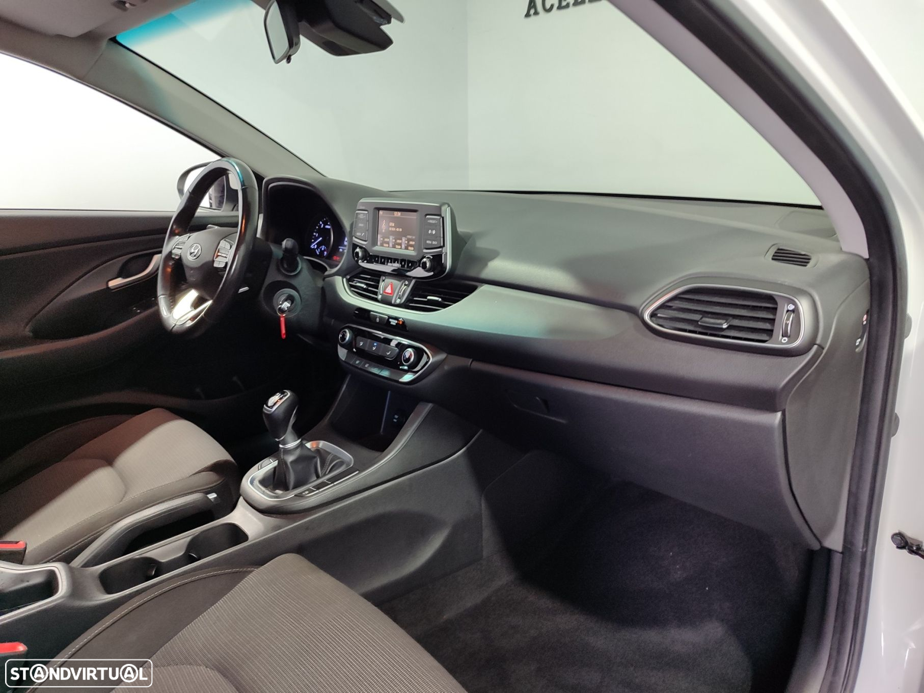 Hyundai i30 1.6 CRDI Blue Comfort - 18