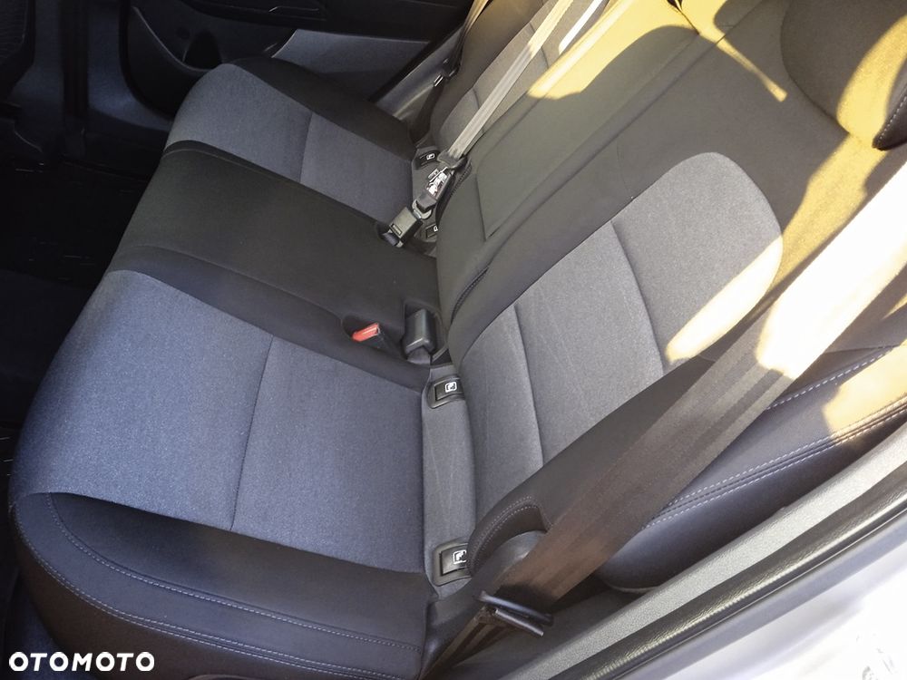 Hyundai Tucson 1.6 GDI BlueDrive GO 2WD - 21