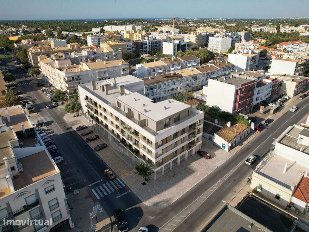 Penthouse T4 Duplex no centro de Almancil. - Grande imagem: 2/59