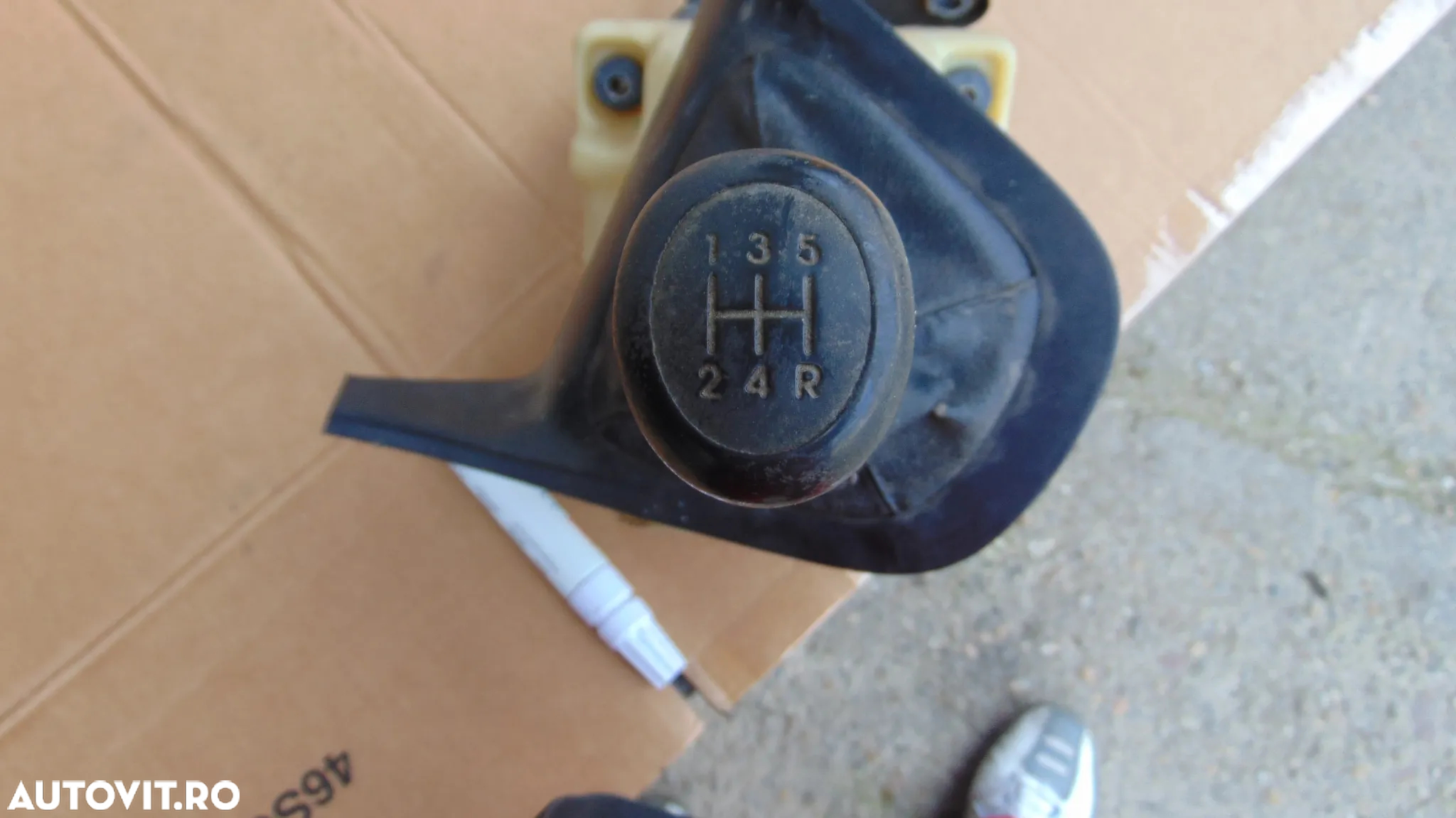 Vand Timonerie Hyundai i 10 an 2010 1.1 benzina - 4