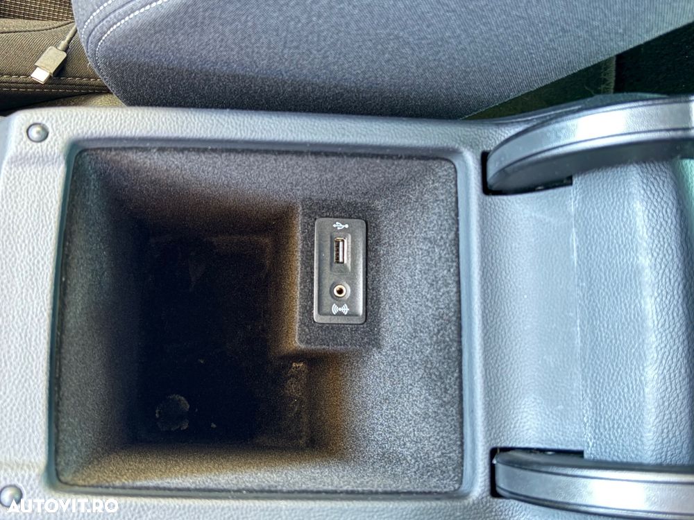 Volkswagen Passat - 26