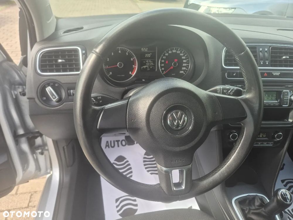 Volkswagen Polo - 15