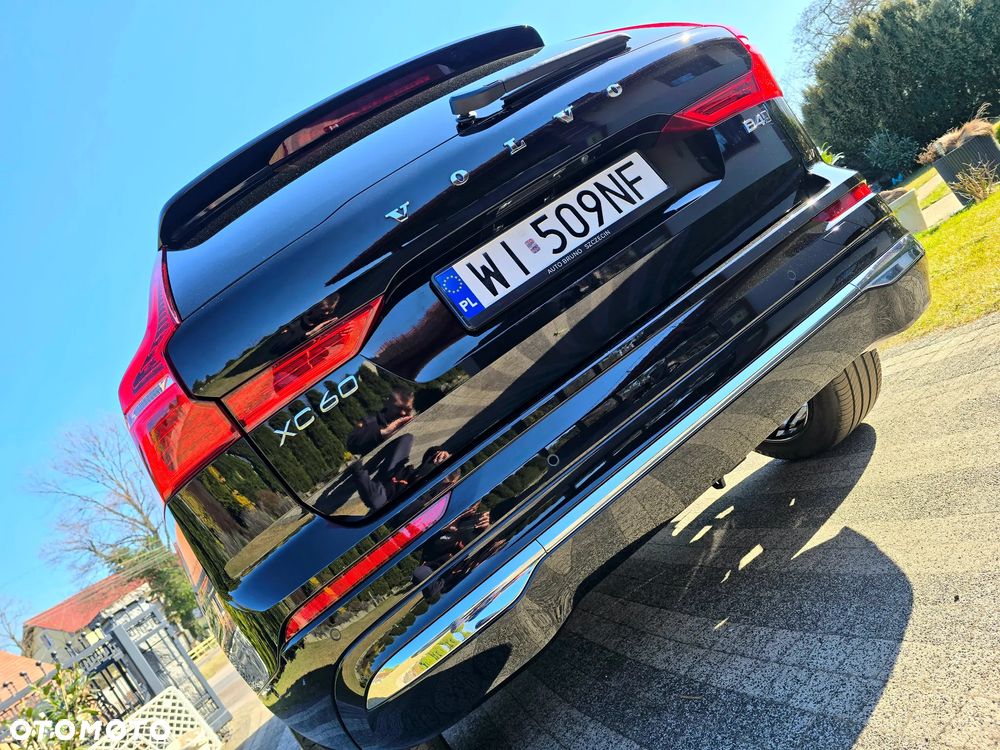 Volvo XC 60 B4 D AWD Plus Bright - 33