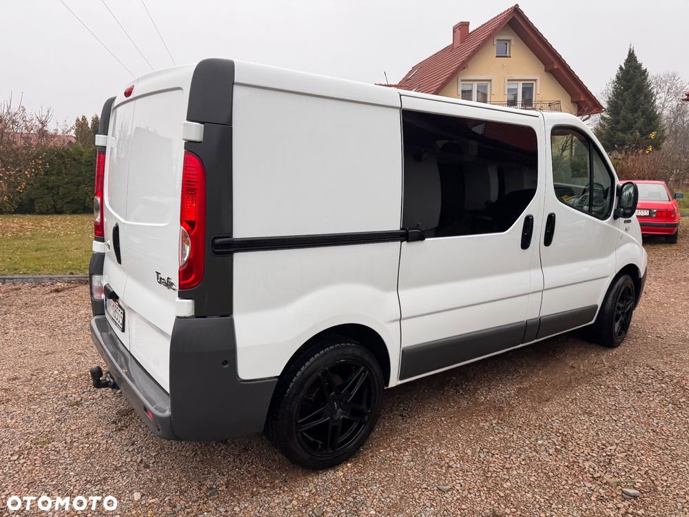 Renault Trafic - 16