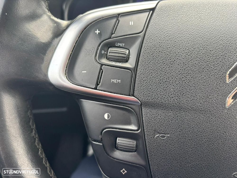 Citroën C4 1.6 e-HDi Exclusive - 24