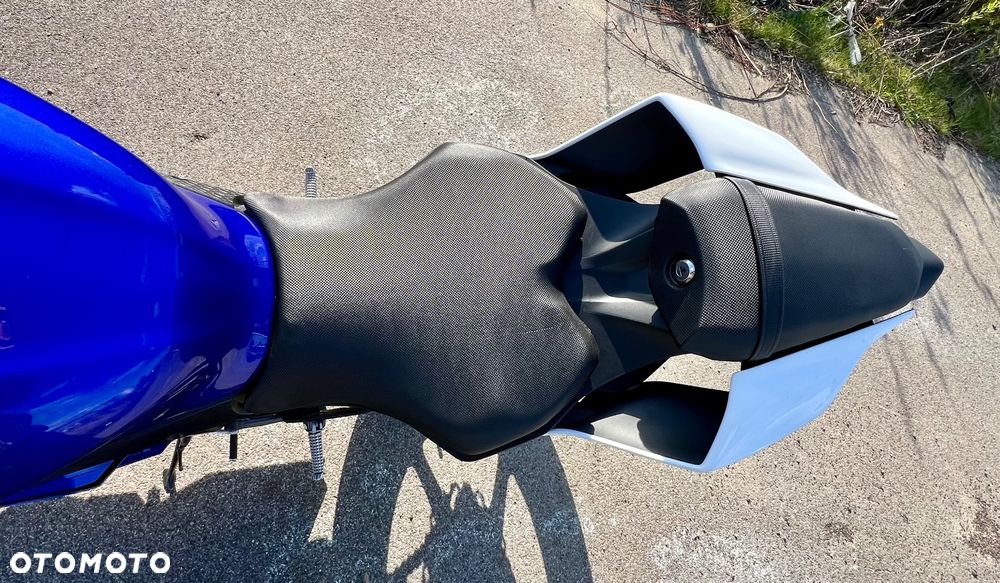 Yamaha R6 - 9