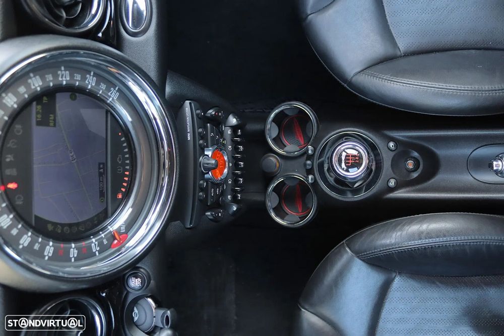 MINI 3 Portas John Cooper Works - 19