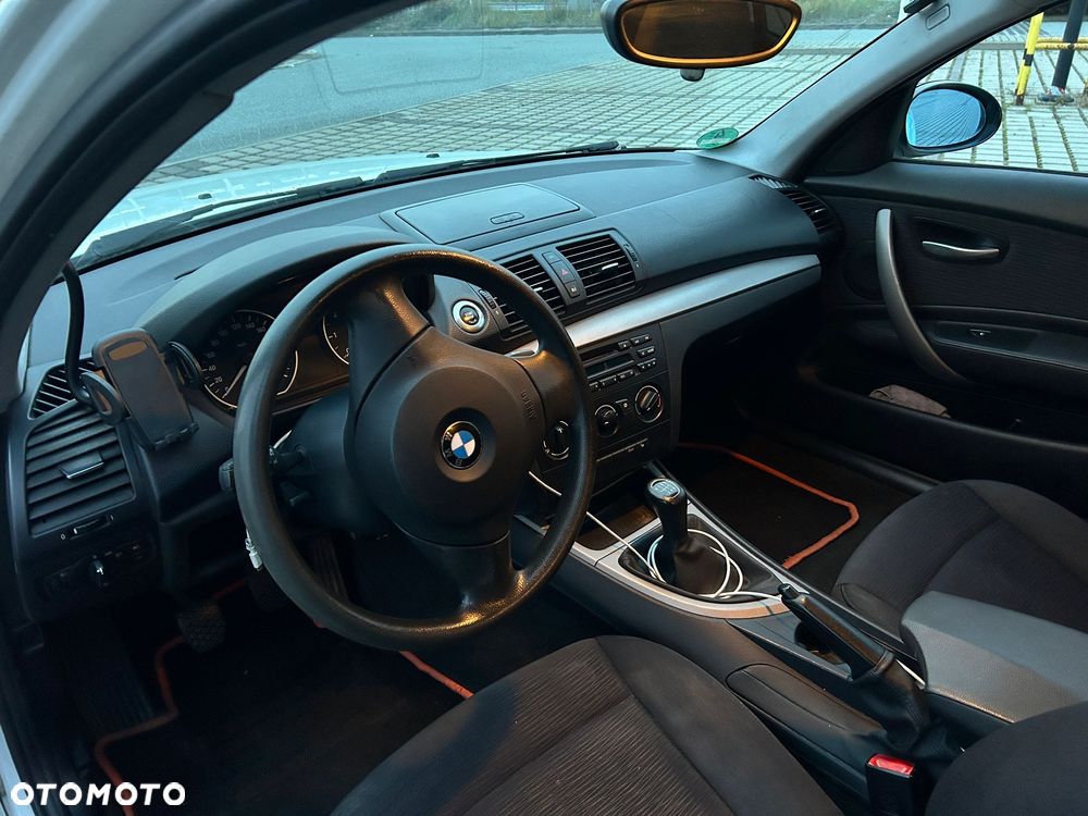 BMW Seria 1 - 18