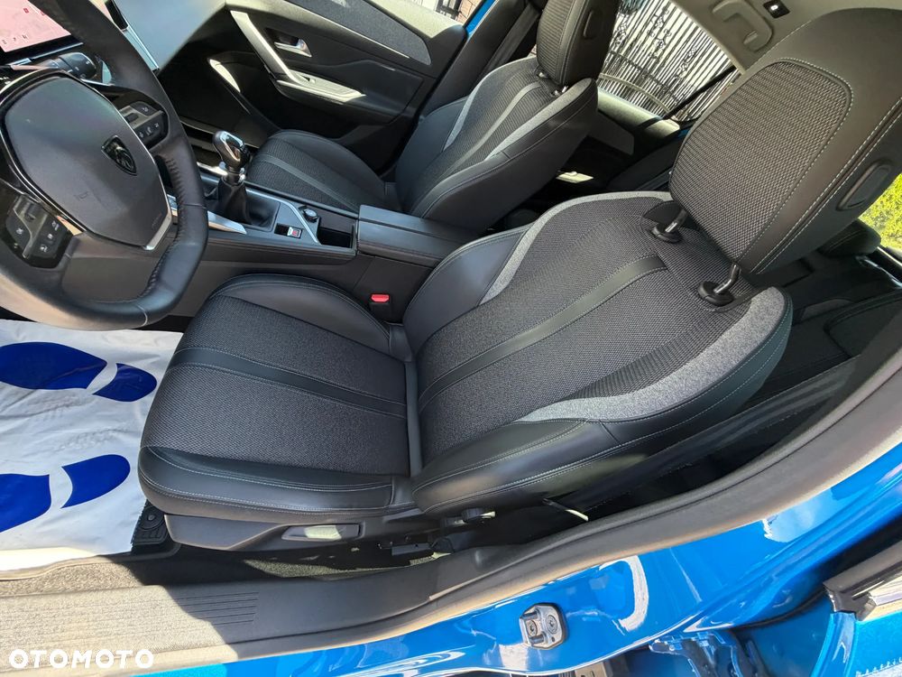 Peugeot 308 1.2 PureTech Allure Pack S&S - 11