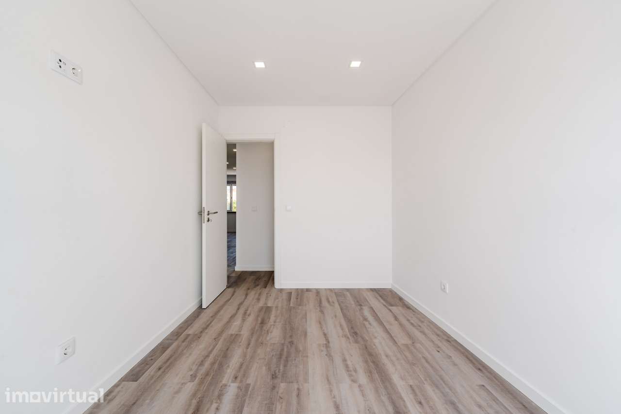 Apartamento T2 - Renovado- Vista Rio - Grande imagem: 4/12