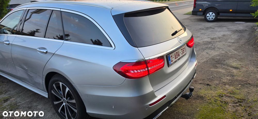 Mercedes-Benz Klasa E 220 d 4-Matic 9G-TRONIC - 16