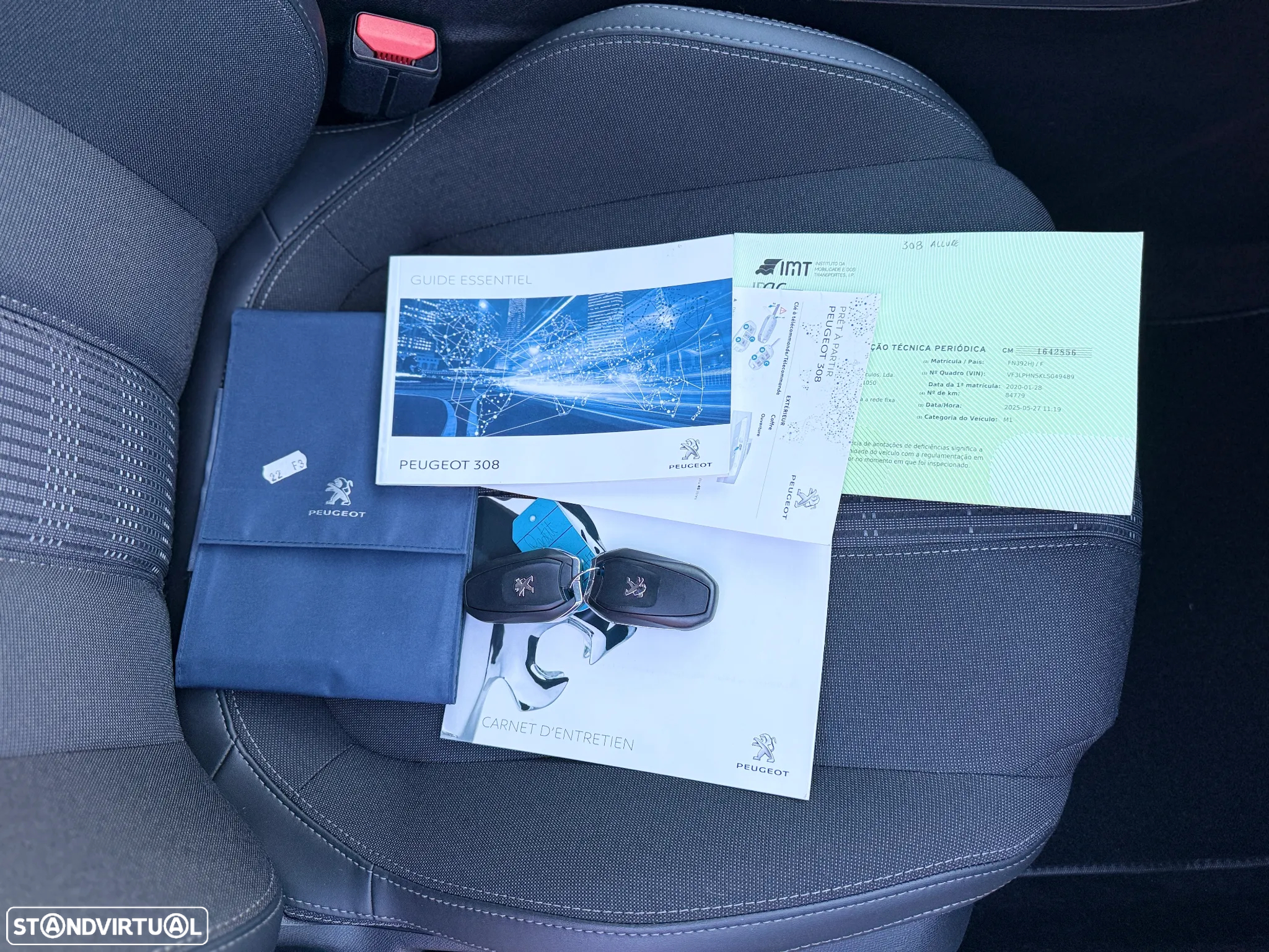 Peugeot 308 1.2 PureTech Allure EAT8 - 11