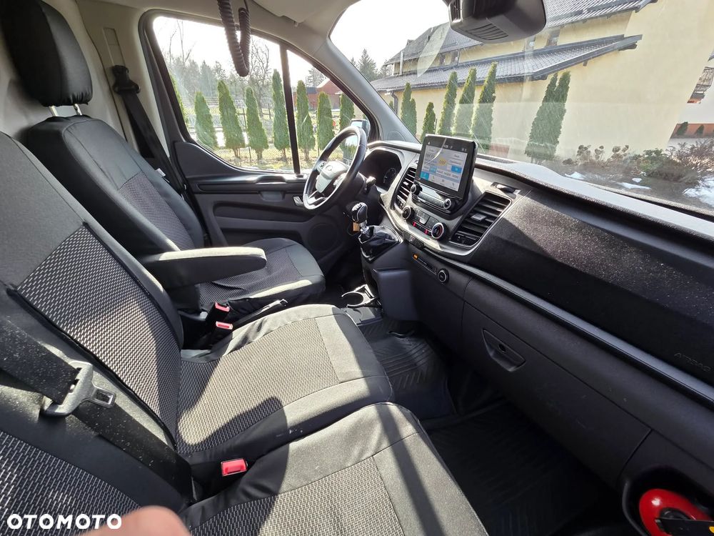 Ford TRANSIT CUSTOM - 10