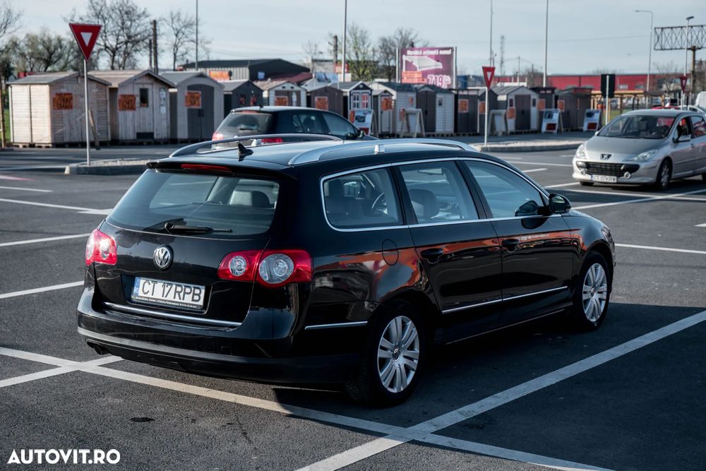 Volkswagen Passat 1.6 TDI DPF BlueMotion Technology Highline - 18