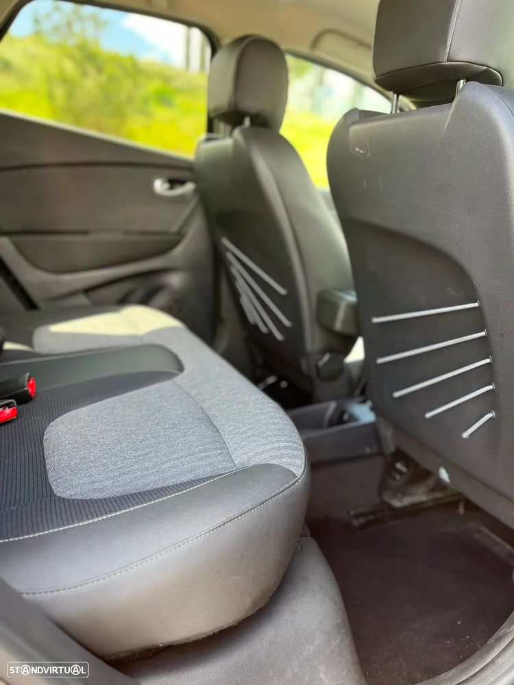 Renault Captur 1.5 dCi - 11