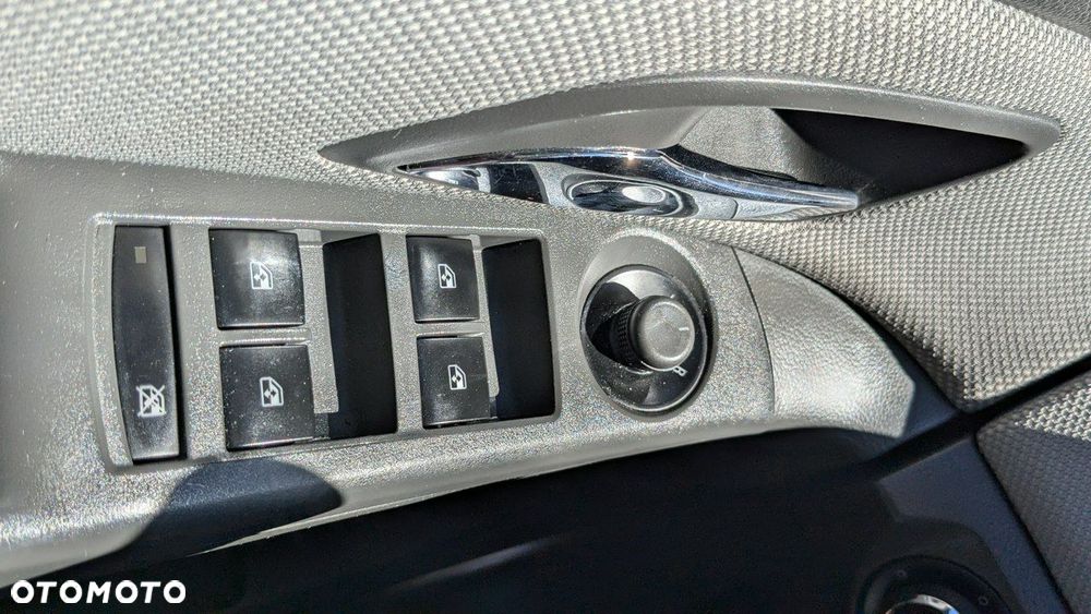 Chevrolet Cruze - 29