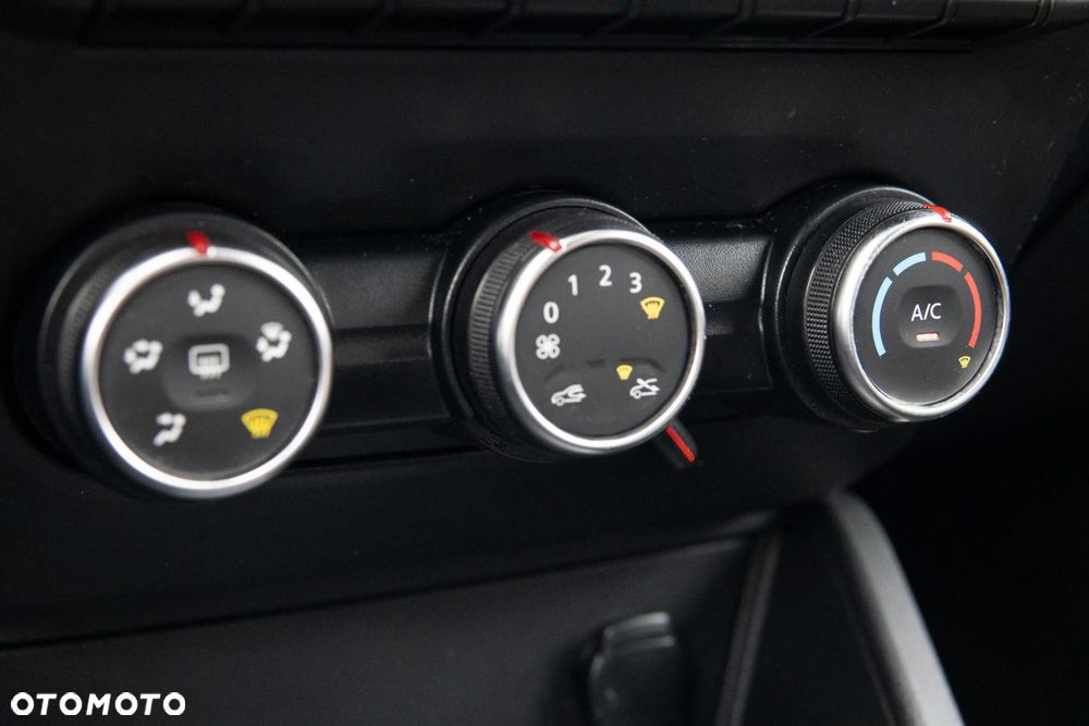 Dacia Duster 1.6 SCe Comfort - 28