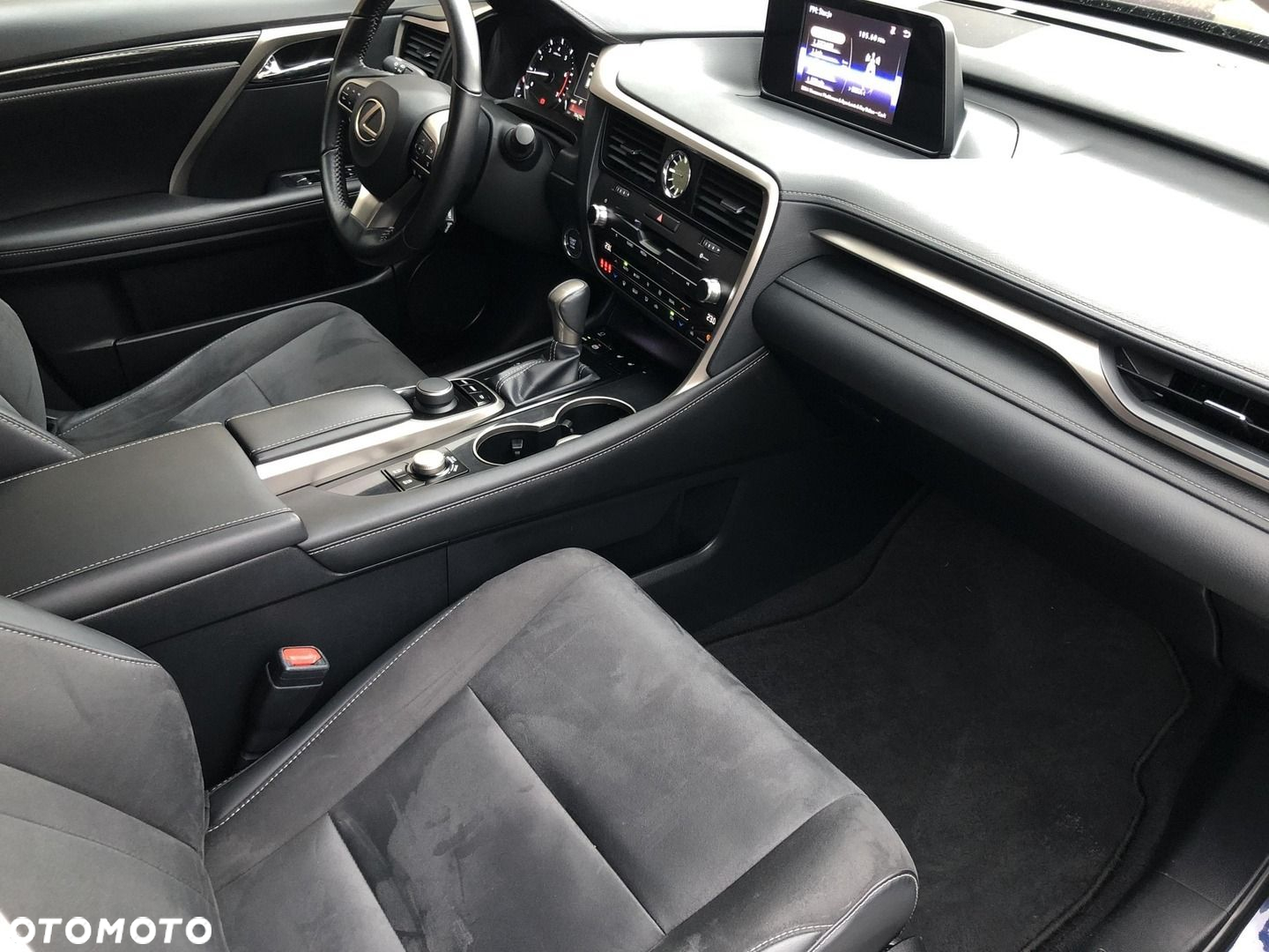 Lexus RX - 13