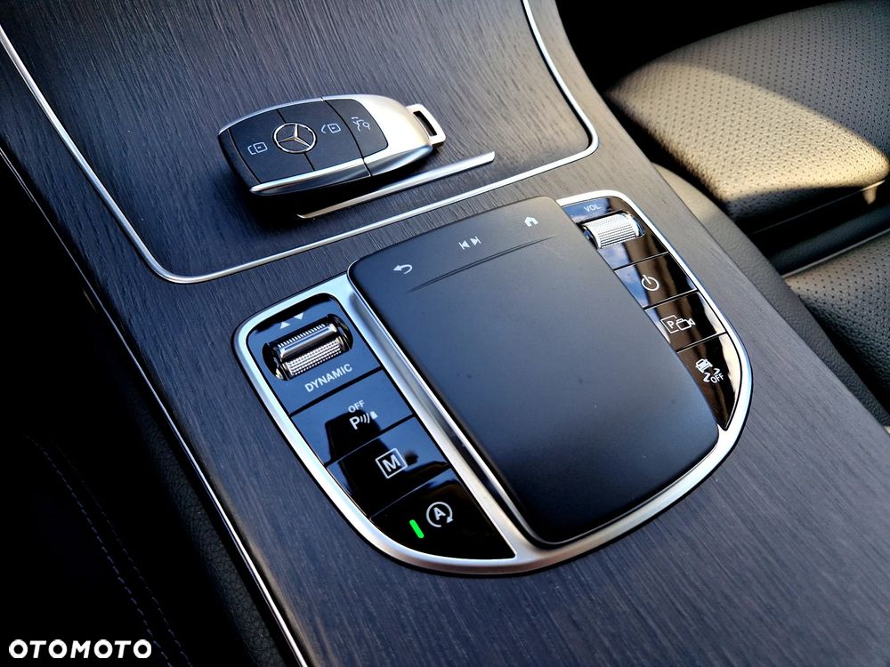 Mercedes-Benz GLC - 28