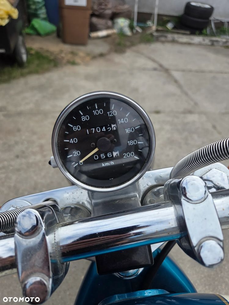 Suzuki Intruder - 8