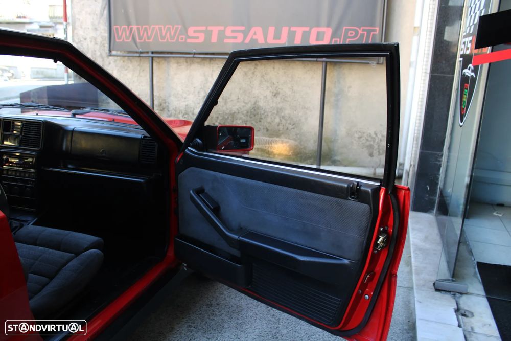 Lancia Delta 1.6 HF Turbo - 28