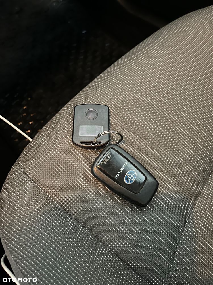 Toyota Corolla 2.0 Hybrid Comfort - 21