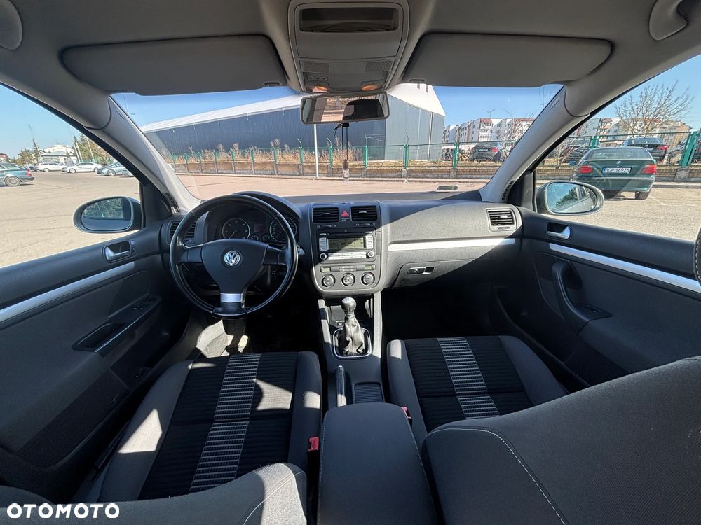 Volkswagen Golf 2.0 TDI United - 10