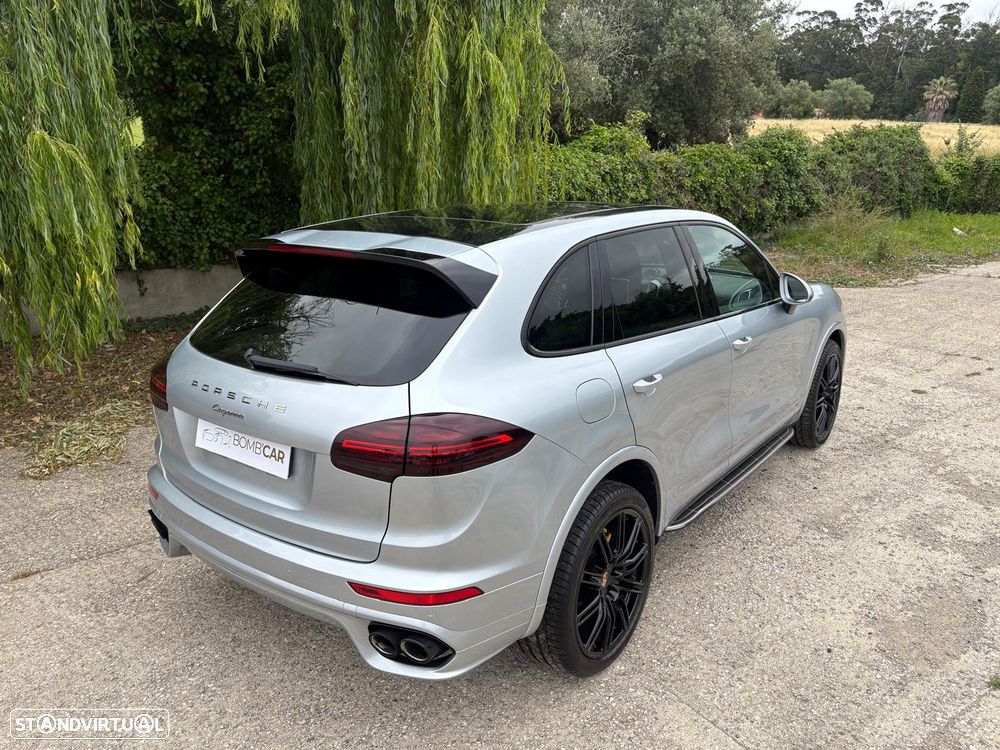 Porsche Cayenne Platinum Edition - 40