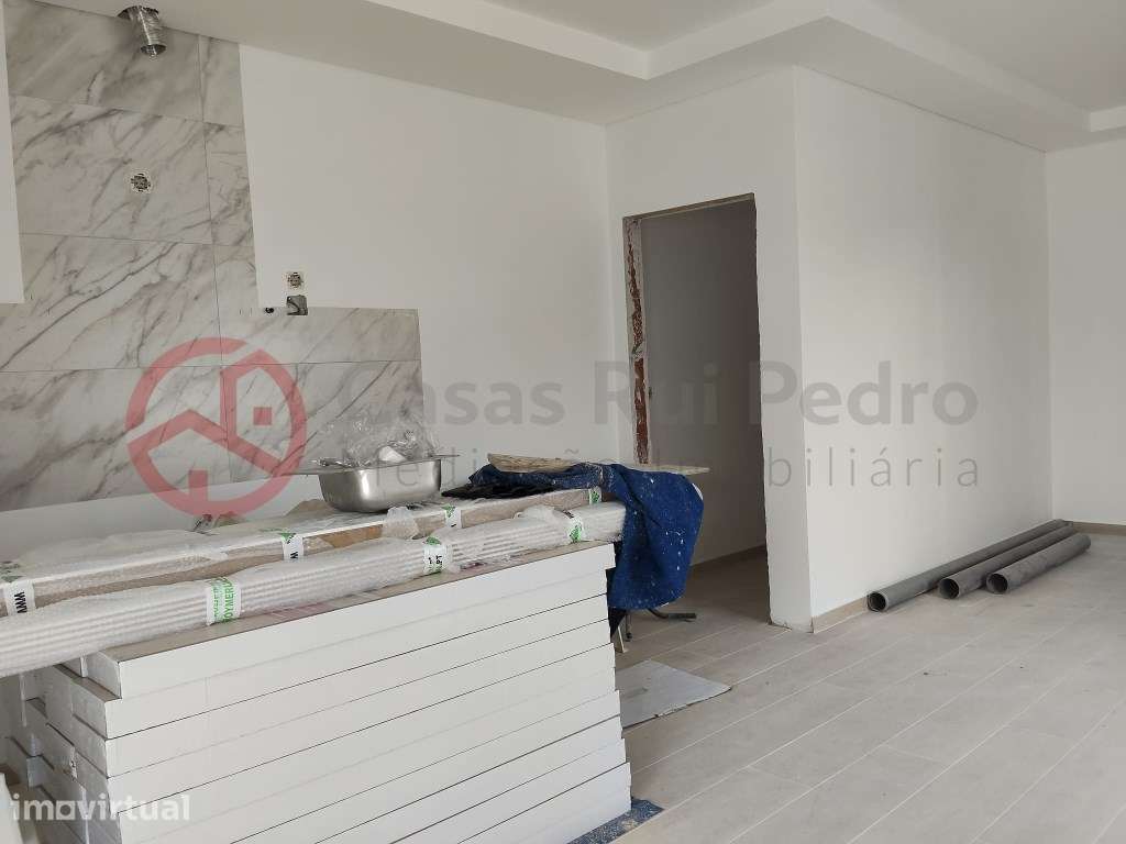 Moradia Geminada T4 nos Redondos - Grande imagem: 4/36
