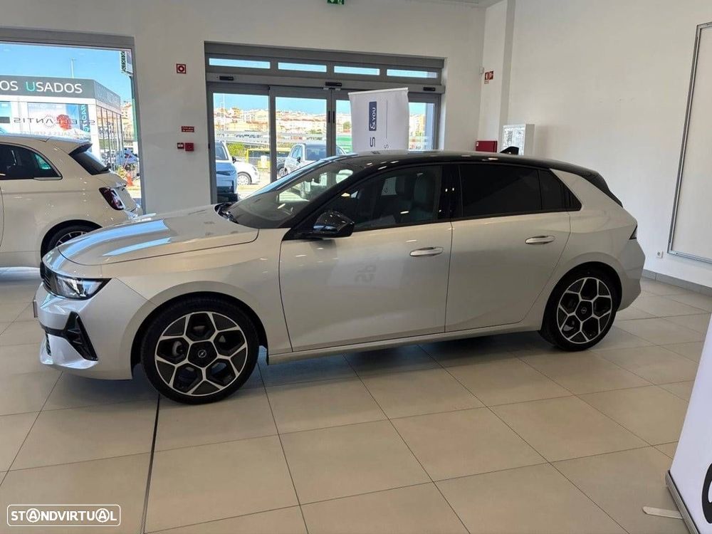 Opel Astra 1.2 T GS Aut. - 4