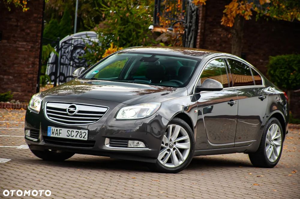 Opel Insignia - 1