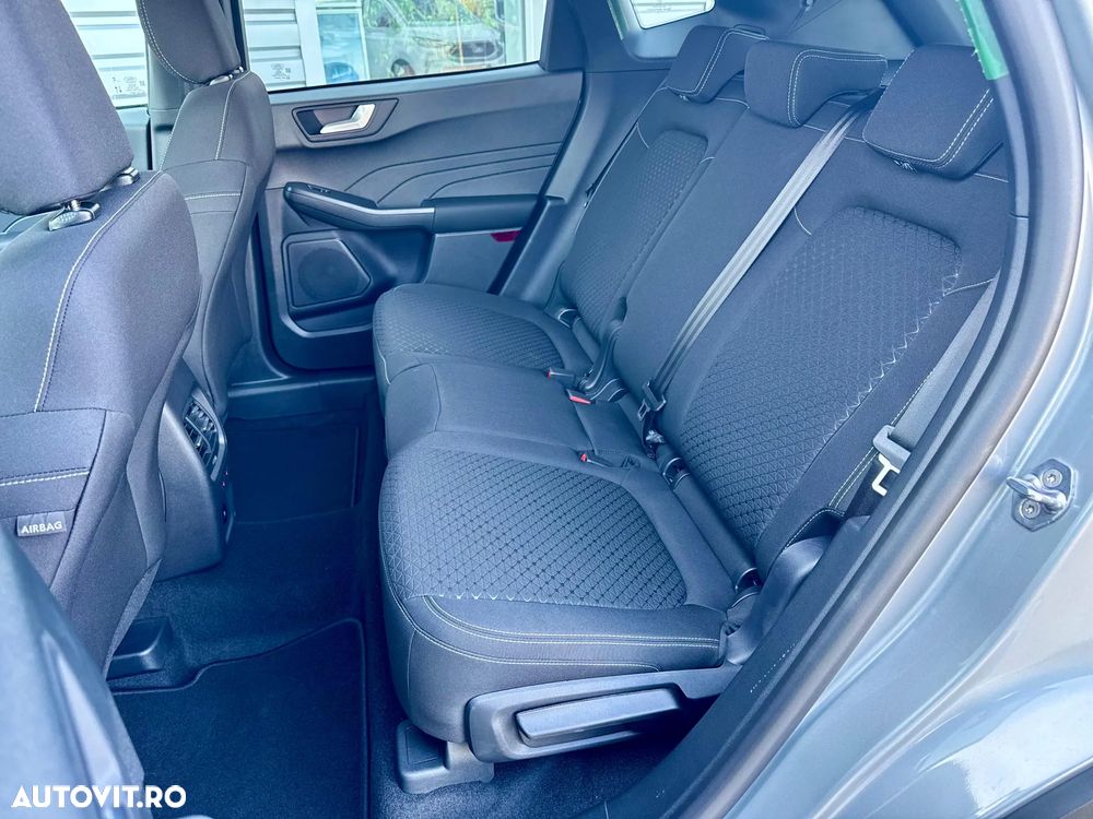 Ford Kuga 1.5 EcoBoost A8 FWD Titanium - 3