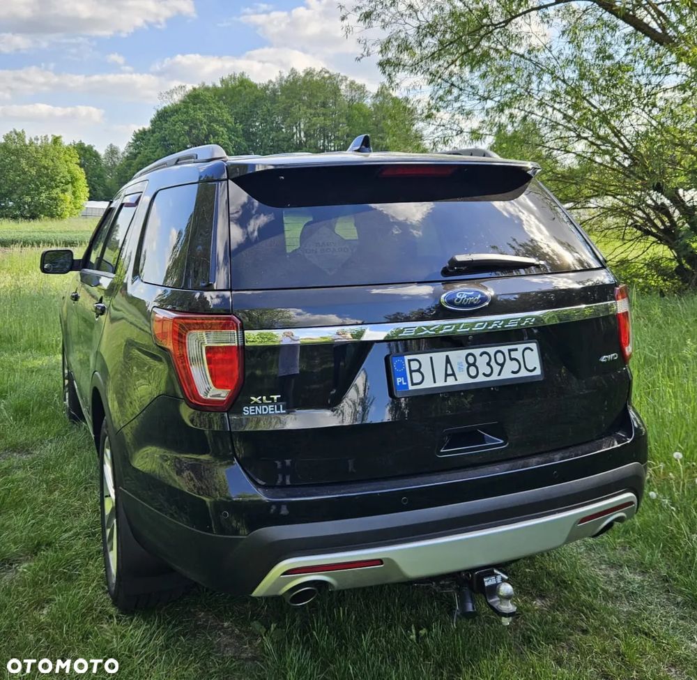 Ford Explorer - 14