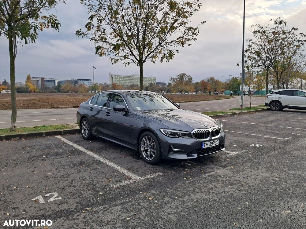 BMW Seria 3 330i AT Luxury Line - 9
