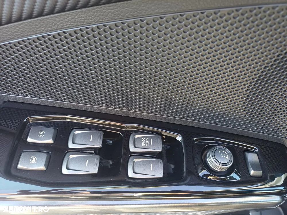 SsangYong Tivoli Grand - 13