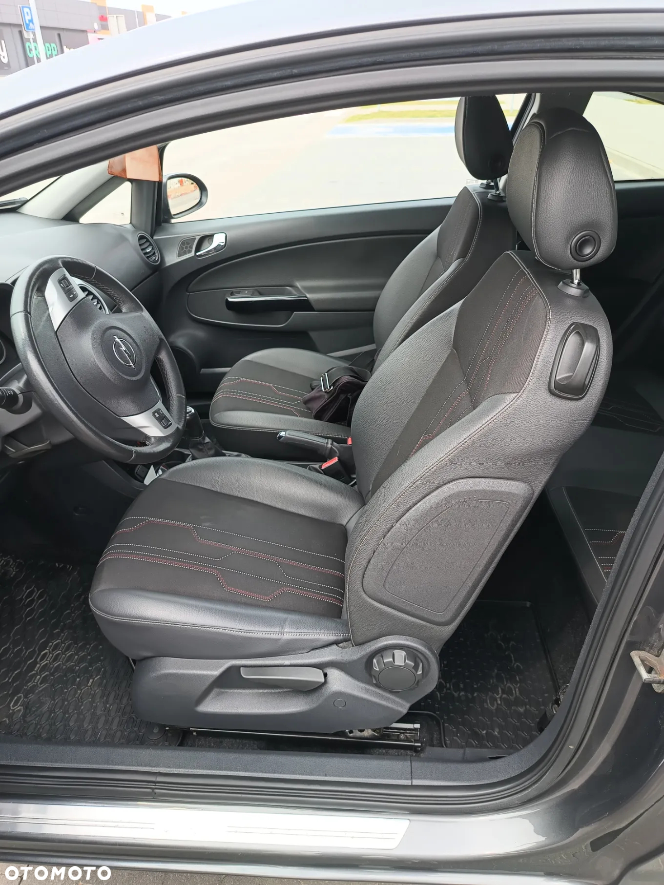 Opel Corsa 1.4 16V 150 Jahre - 9