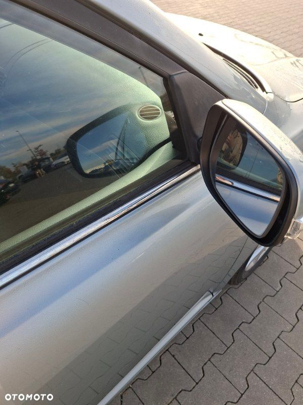 Toyota Avensis - 3
