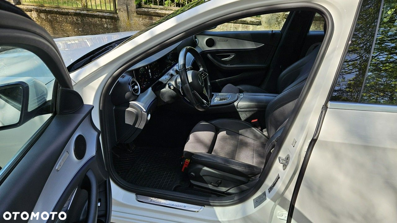 Mercedes-Benz Klasa E - 17