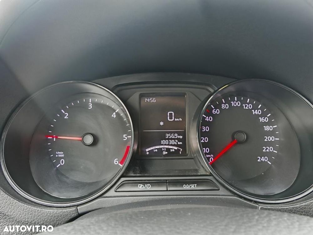 Volkswagen Polo - 14