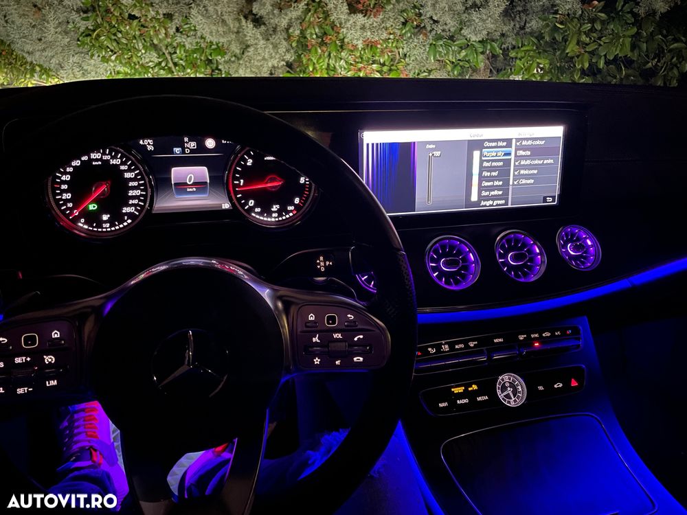 Mercedes-Benz E 220 d 4Matic 9G-TRONIC AMG Line - 9