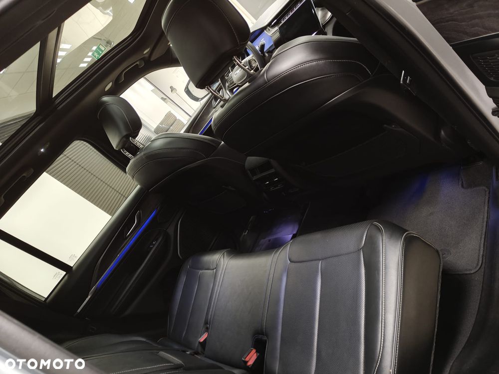 Jeep Grand Cherokee - 35