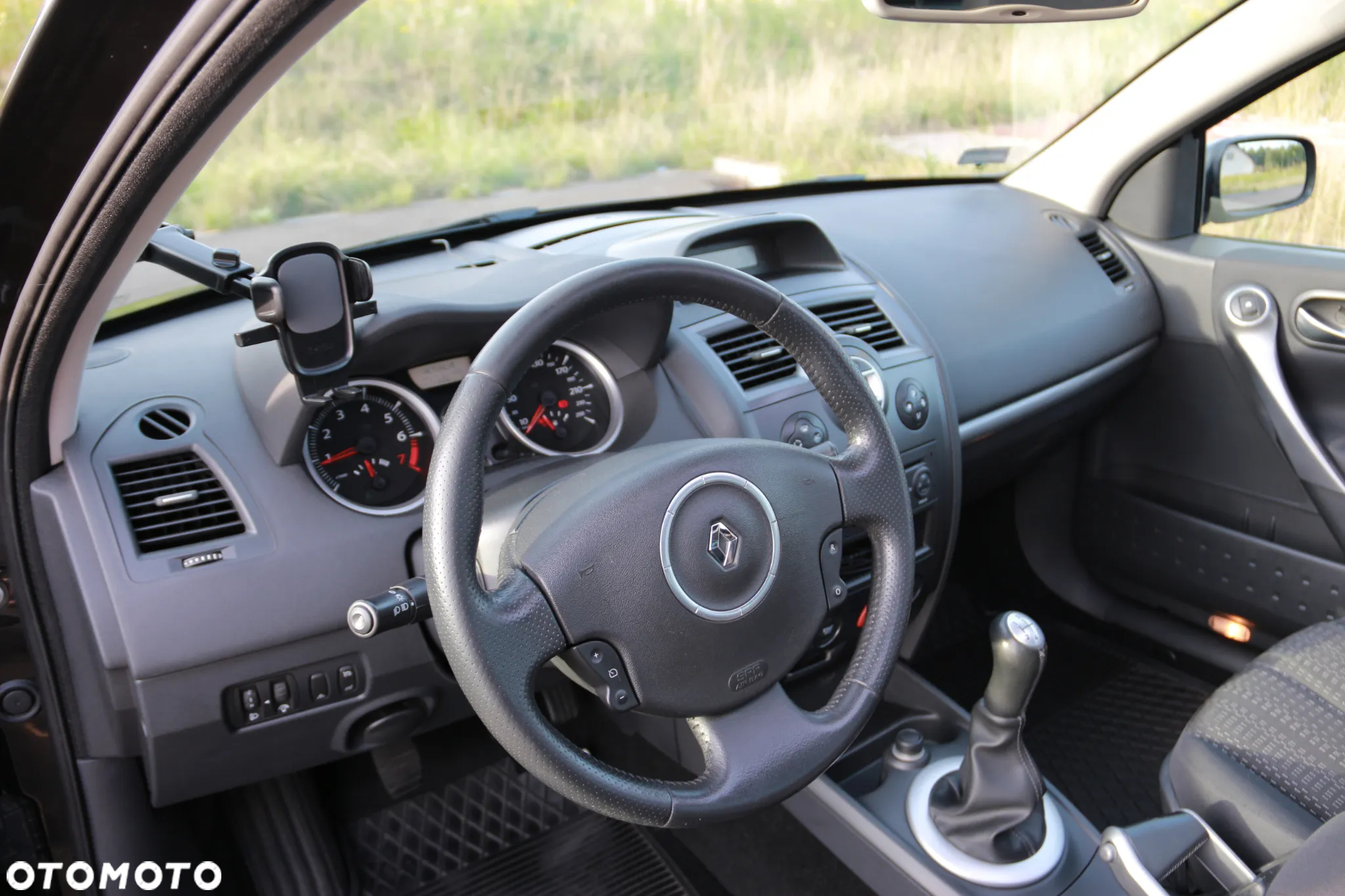 Renault Megane 1.6 Grandtour Exception - 10