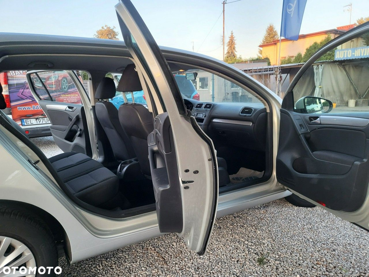 Volkswagen Golf - 18