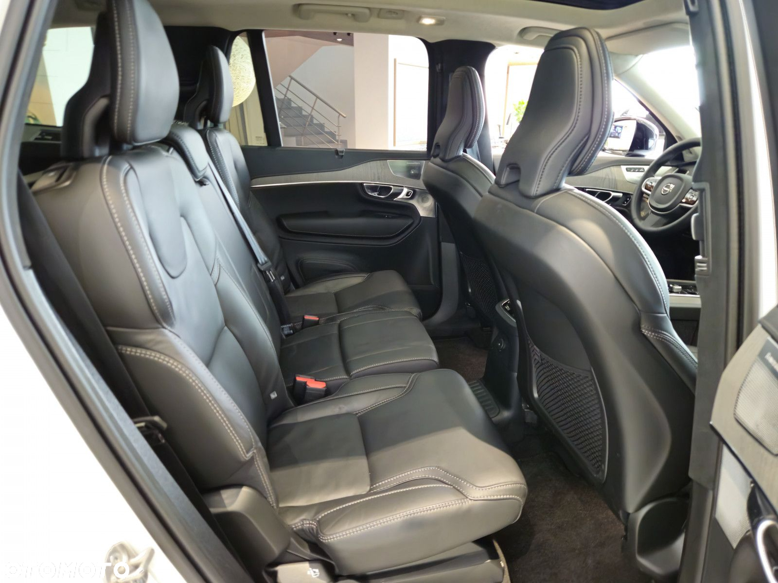 Volvo XC 90 - 32