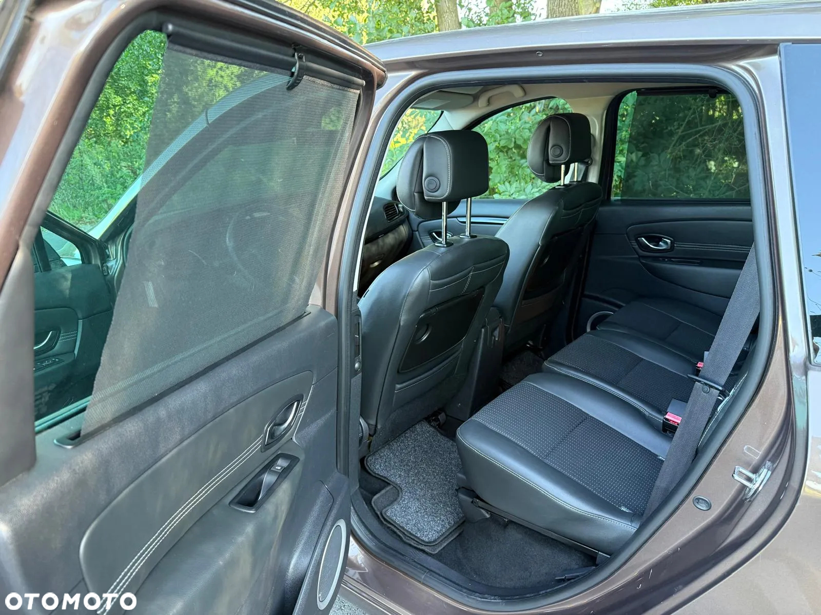 Renault Scenic 1.4 16V TCE TomTom Edition - 9