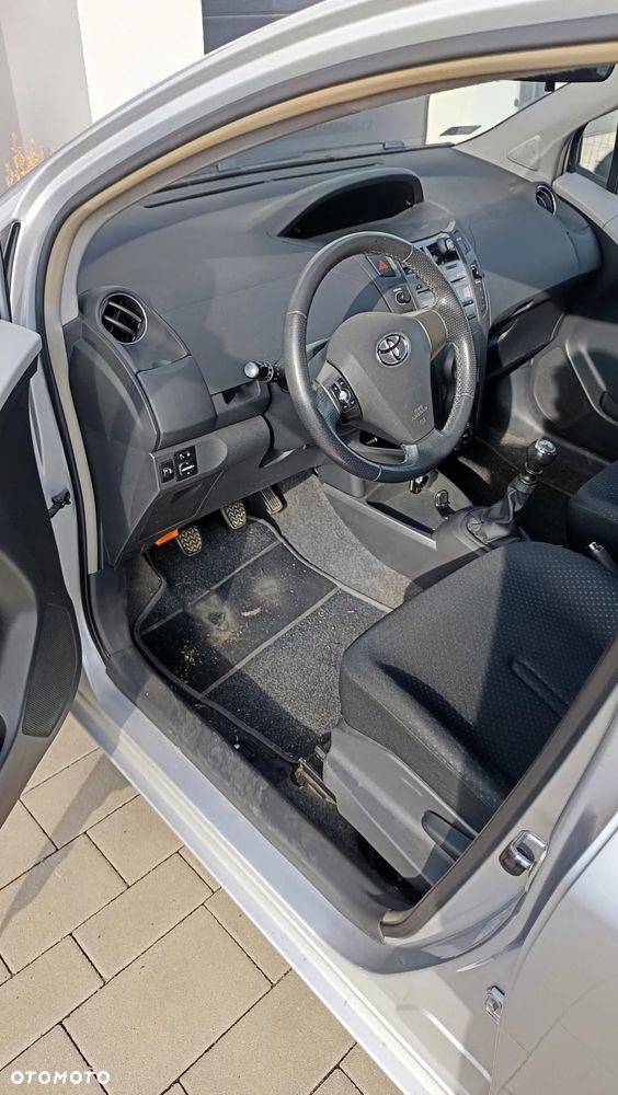 Toyota Yaris 1.33 Sol - 8