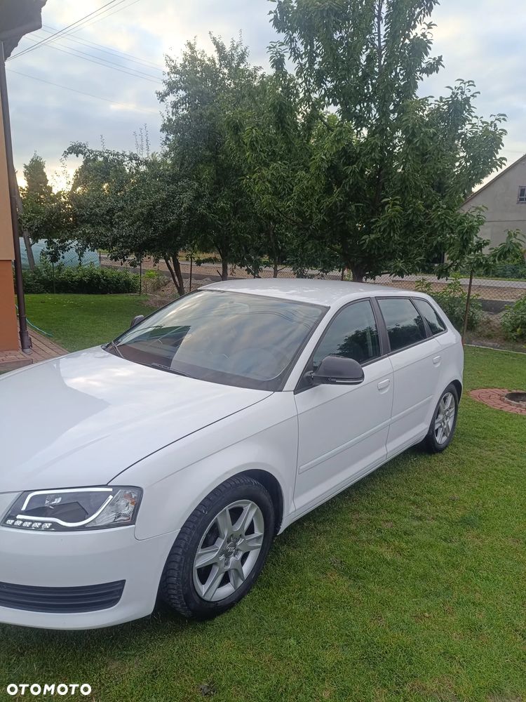 Audi A3 Sportback - 6