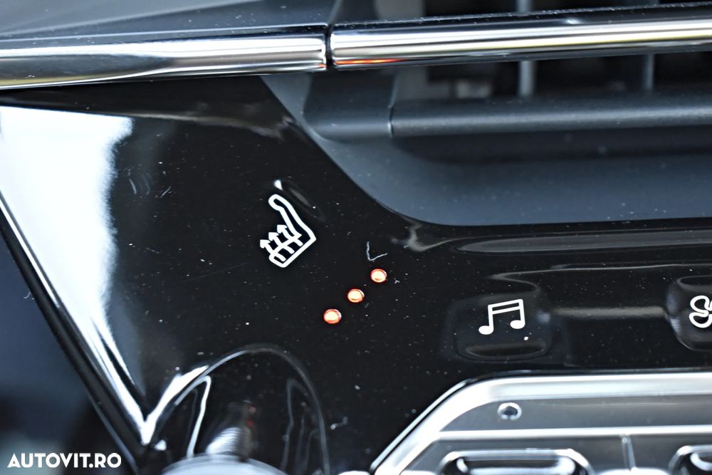 Peugeot 2008 PureTech 130 EAT8 Allure - 19